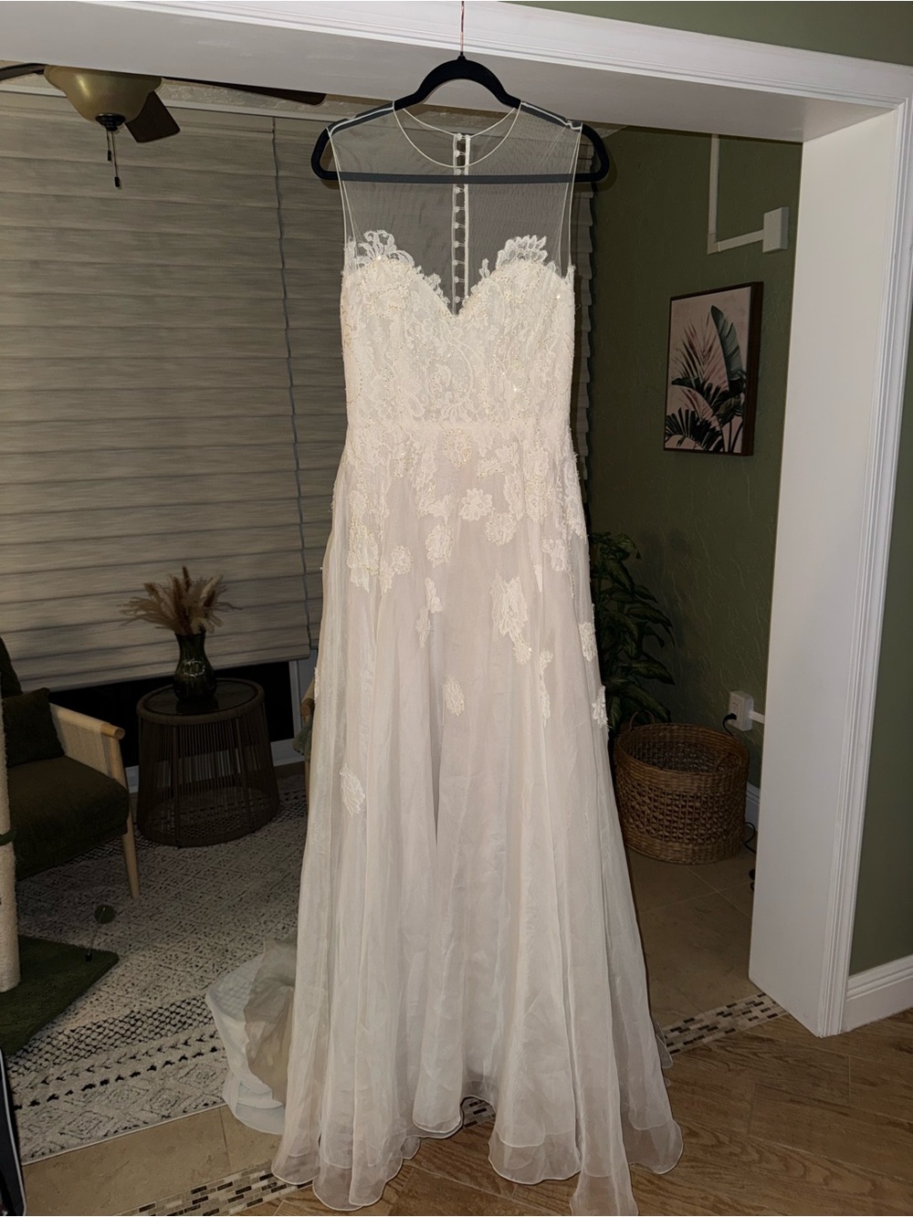 Allison Webb Bella bridal gown mesh illusion neckline size 8 wedding dress lace